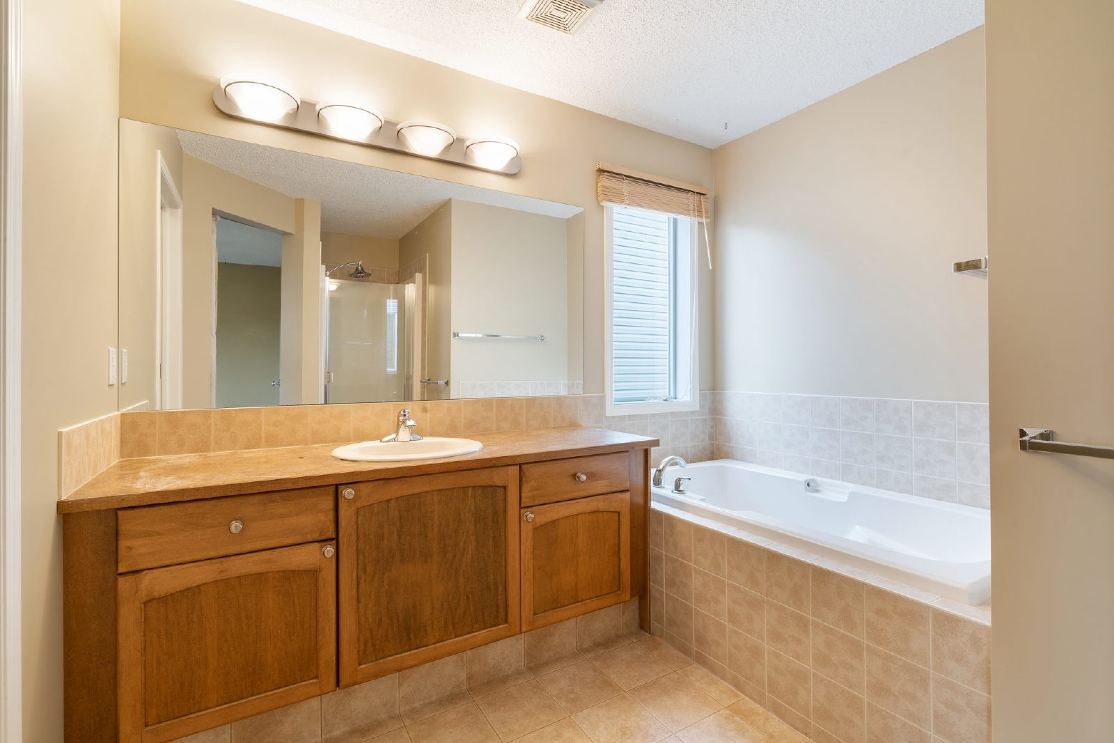 59 Bridlecrest Gdns SW - - property image