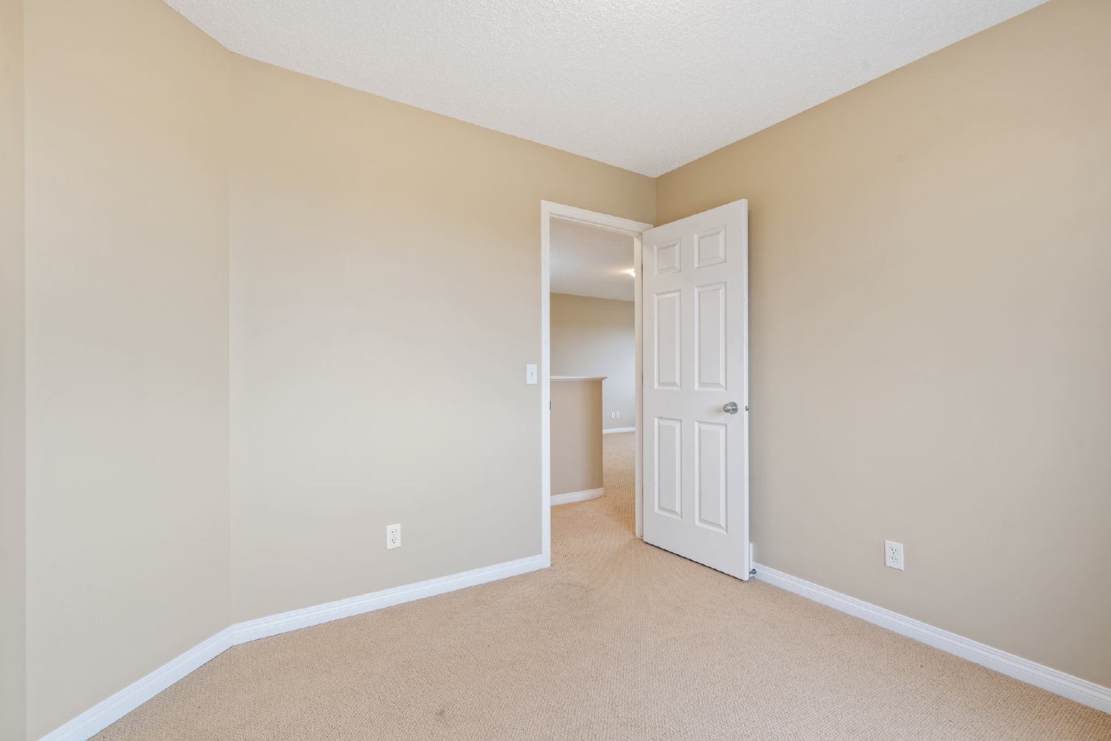59 Bridlecrest Gdns SW - - property image