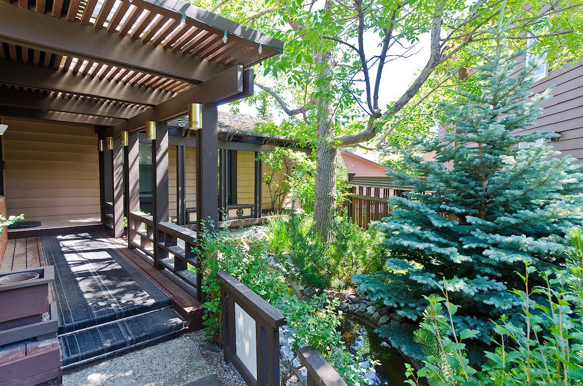 740 Coach Bluff Crescent SW - - property image