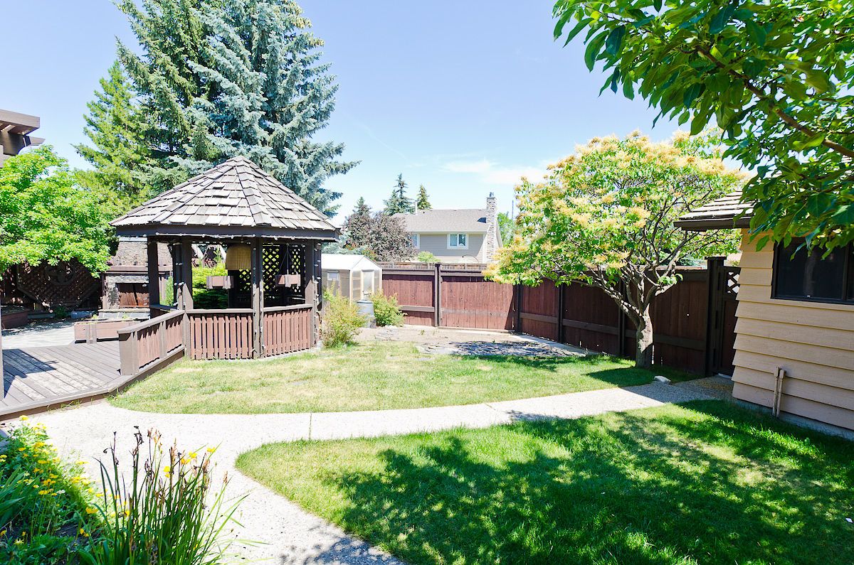 740 Coach Bluff Crescent SW - - property image