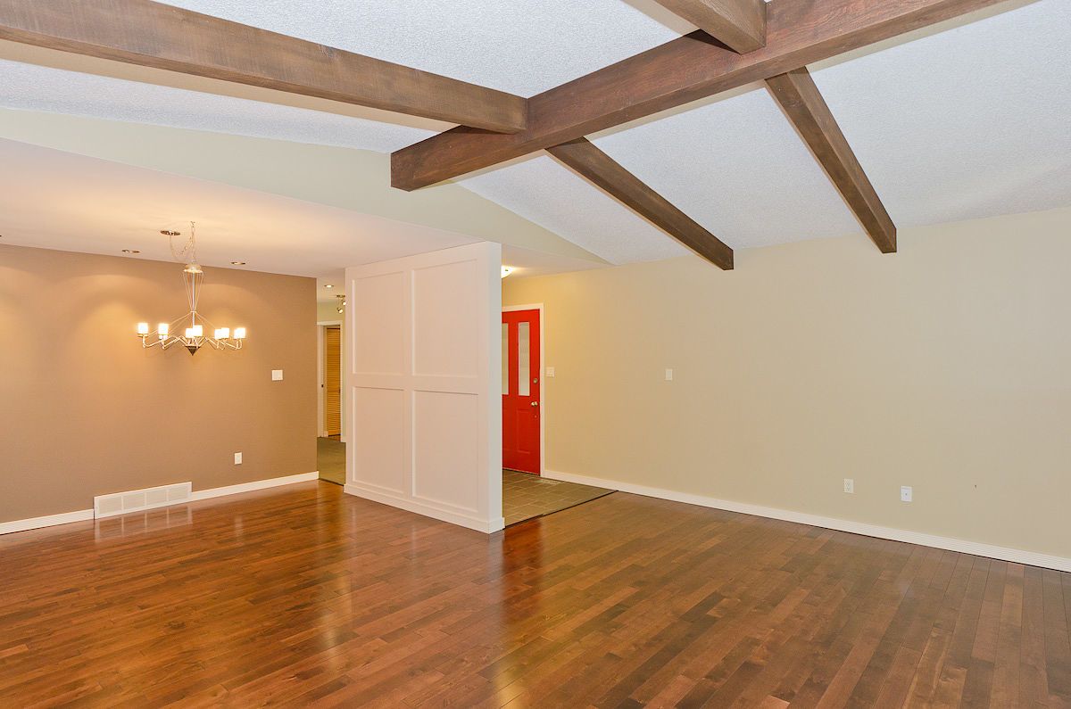740 Coach Bluff Crescent SW - - property image