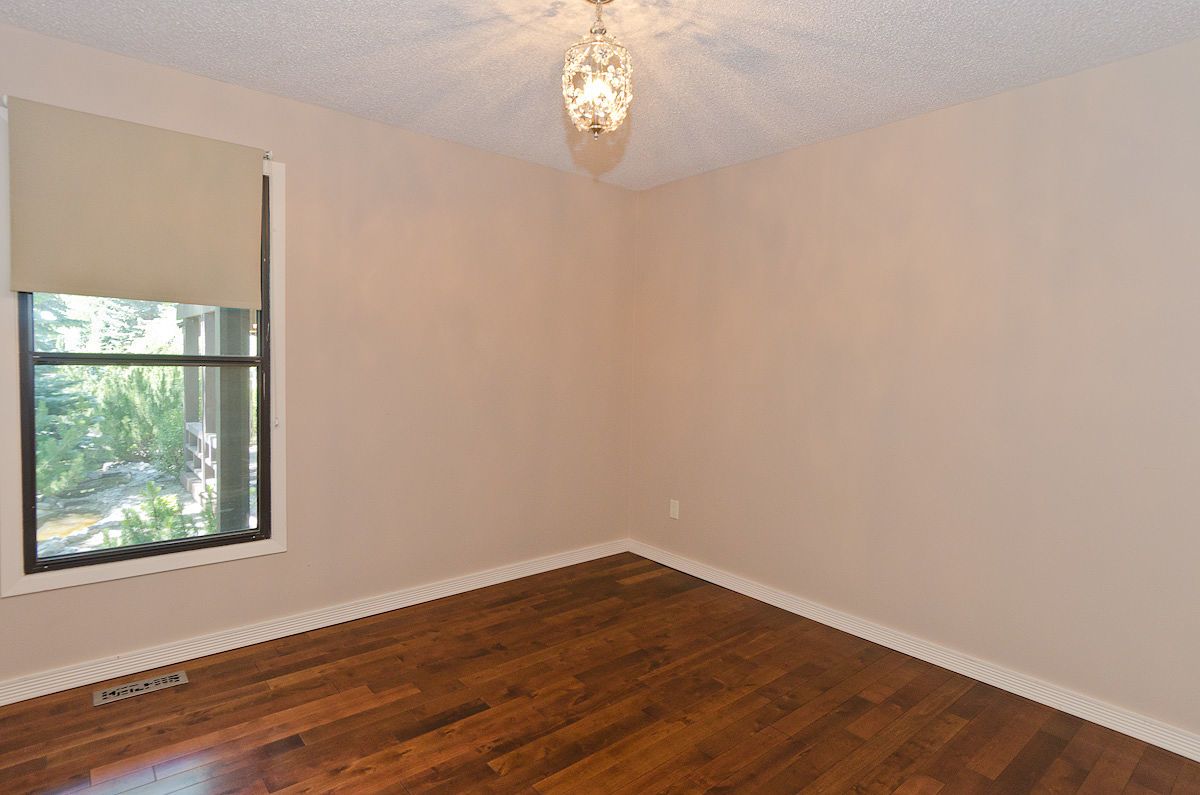 740 Coach Bluff Crescent SW - - property image