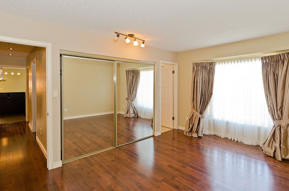 740 Coach Bluff Crescent SW - - property image