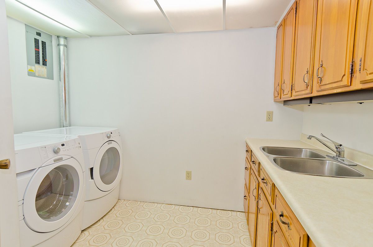 740 Coach Bluff Crescent SW - - property image