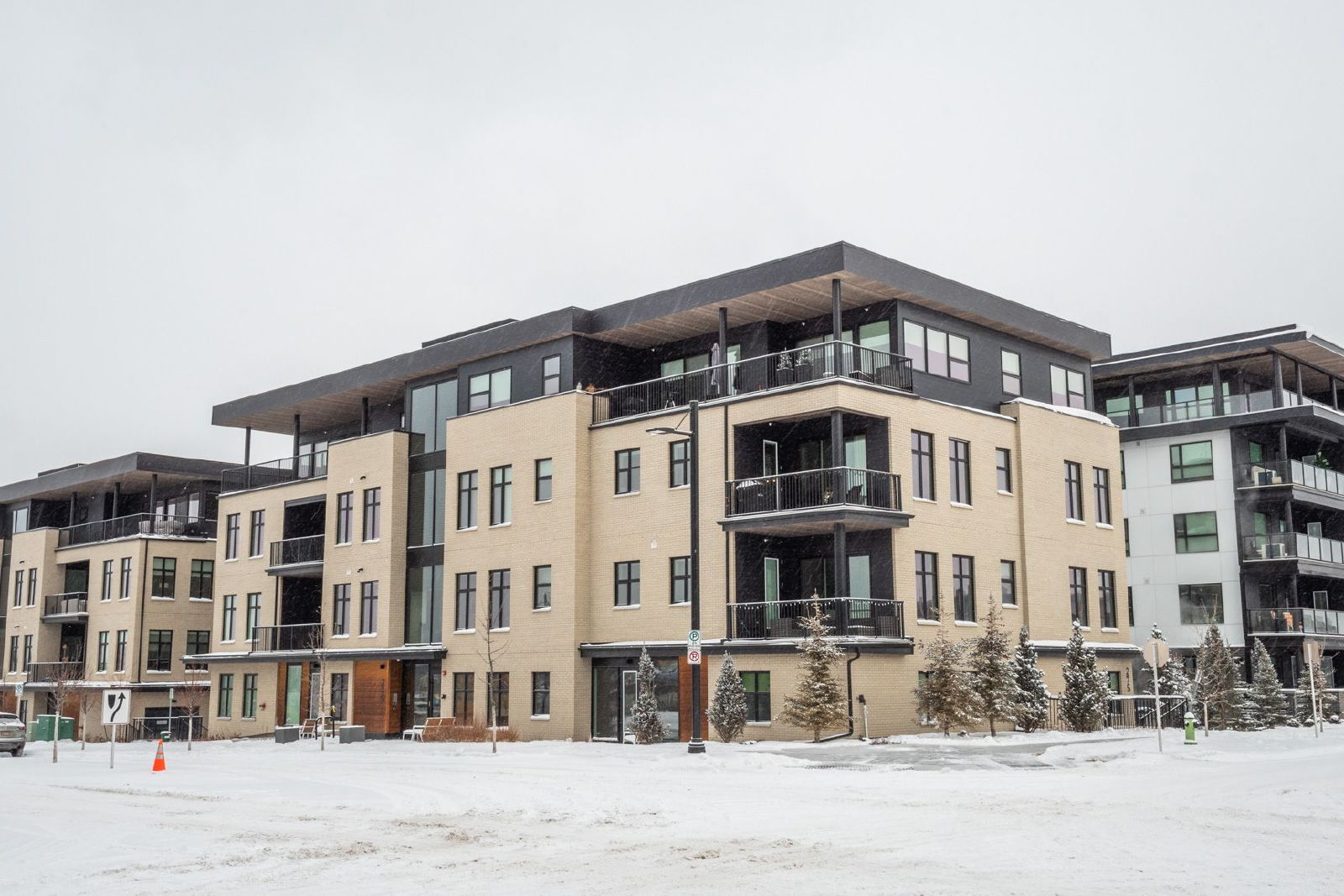 UNIVERSITY DISTRICT - CAPELLA BY BROOKFIELD property image