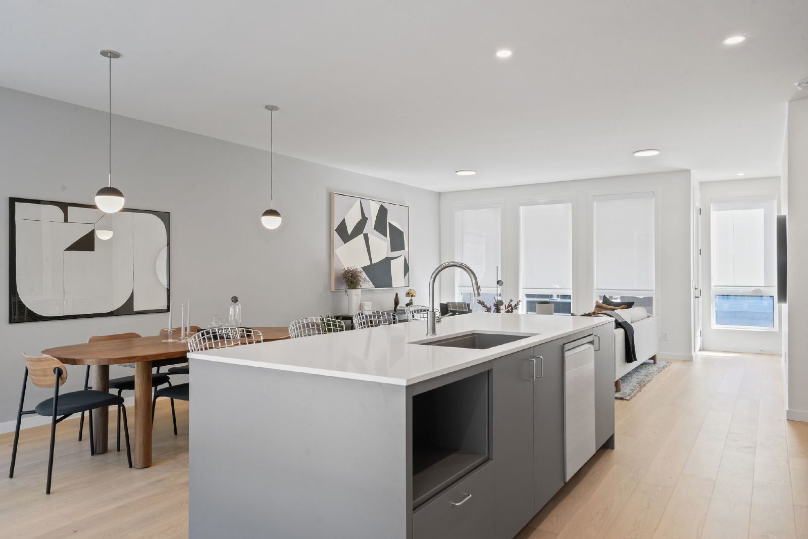 RAMSAY - URBAN CHIC TOWNHOUSE - MOVE IN READY property image