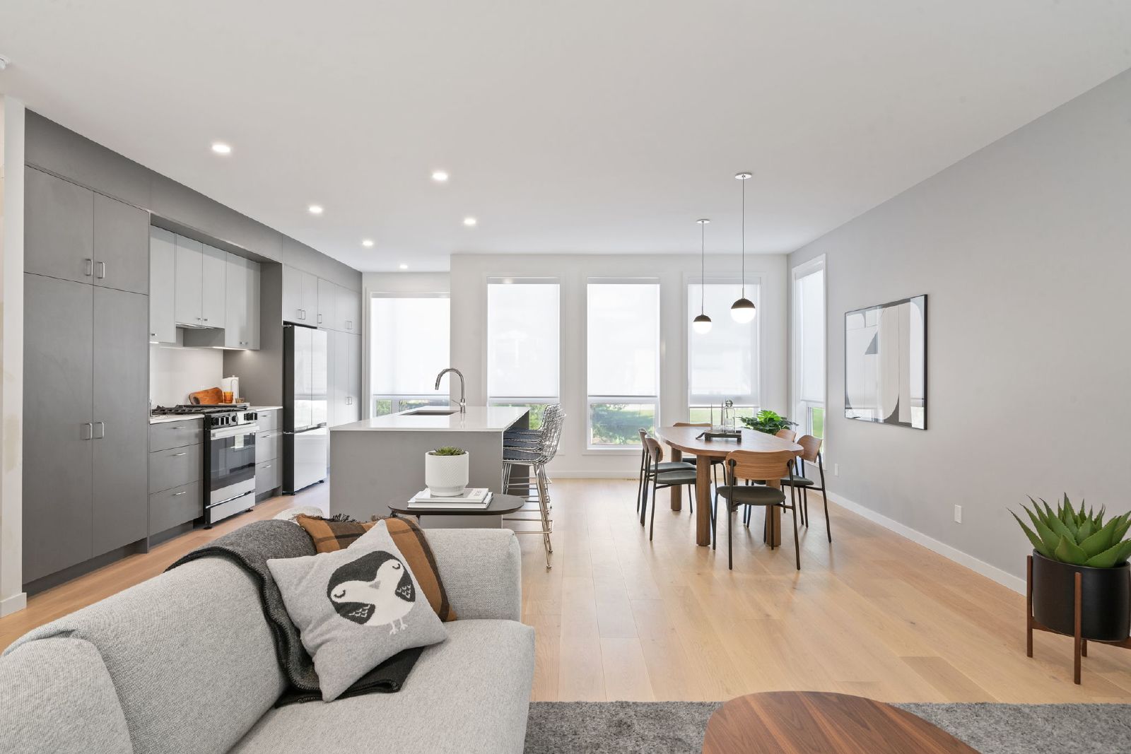 RAMSAY - URBAN CHIC TOWNHOUSE - MOVE IN READY property image