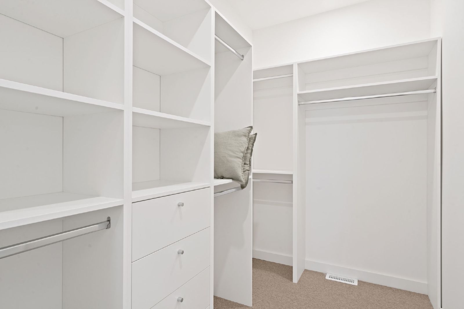 RAMSAY - URBAN CHIC TOWNHOUSE - MOVE IN READY property image