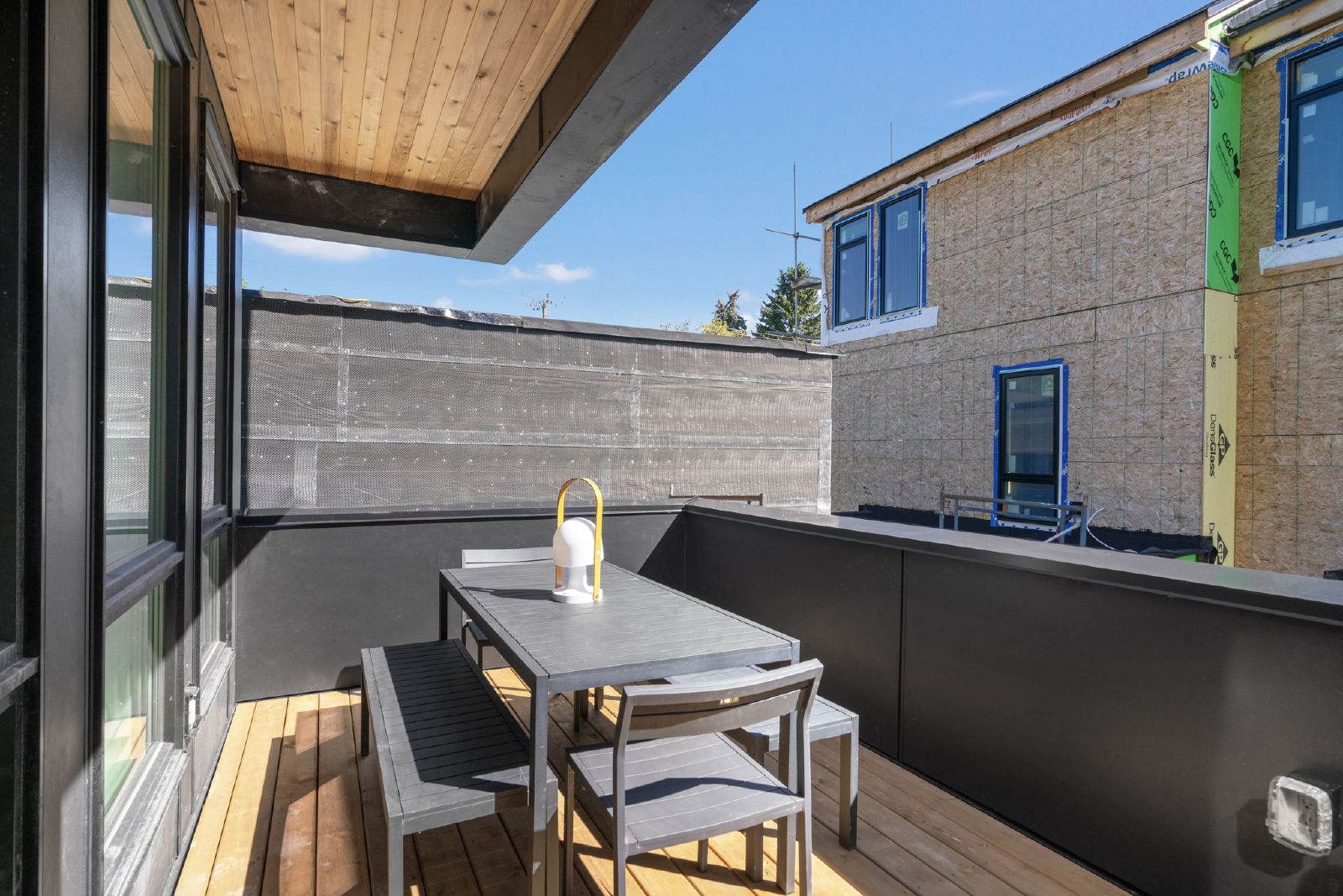 RAMSAY - URBAN CHIC TOWNHOUSE - MOVE IN READY property image