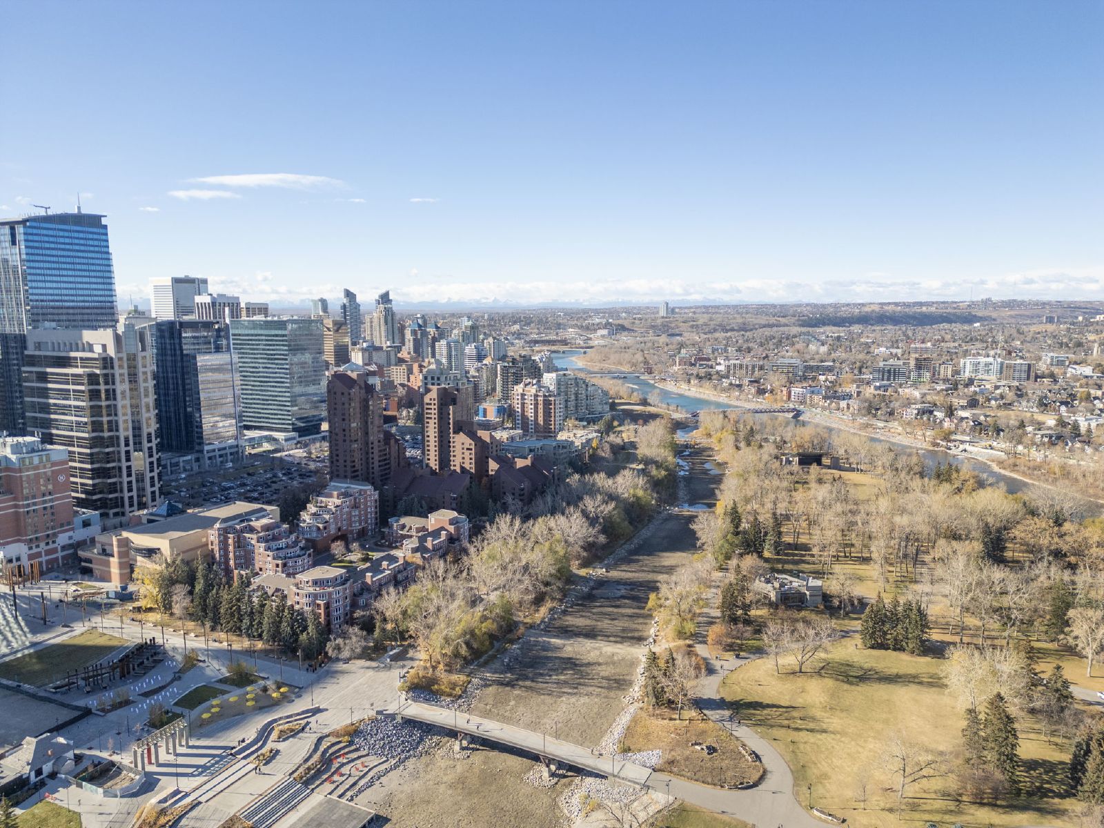 PRINCE'S ISLAND ESTATES - THREE BEDROOM EXECUTIVE FULLY RENOVATED SUIT property image