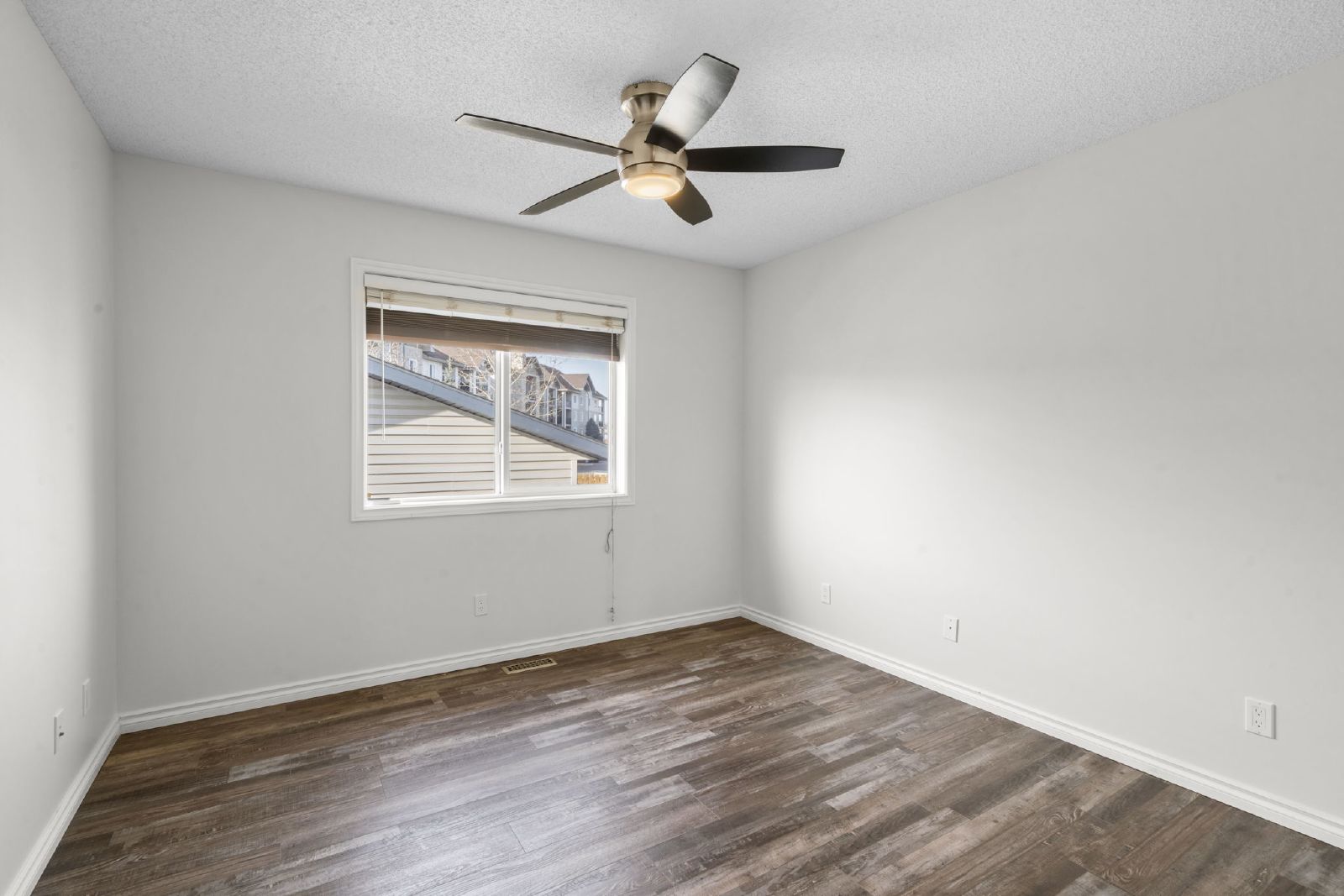 OKOTOKS - THREE BEDROOM TWO STOREY HOUSE property image