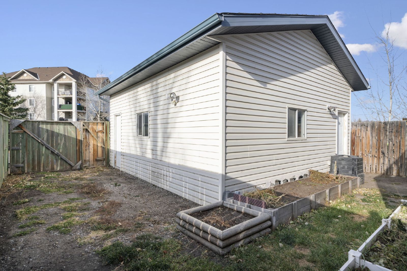 OKOTOKS - THREE BEDROOM TWO STOREY HOUSE property image