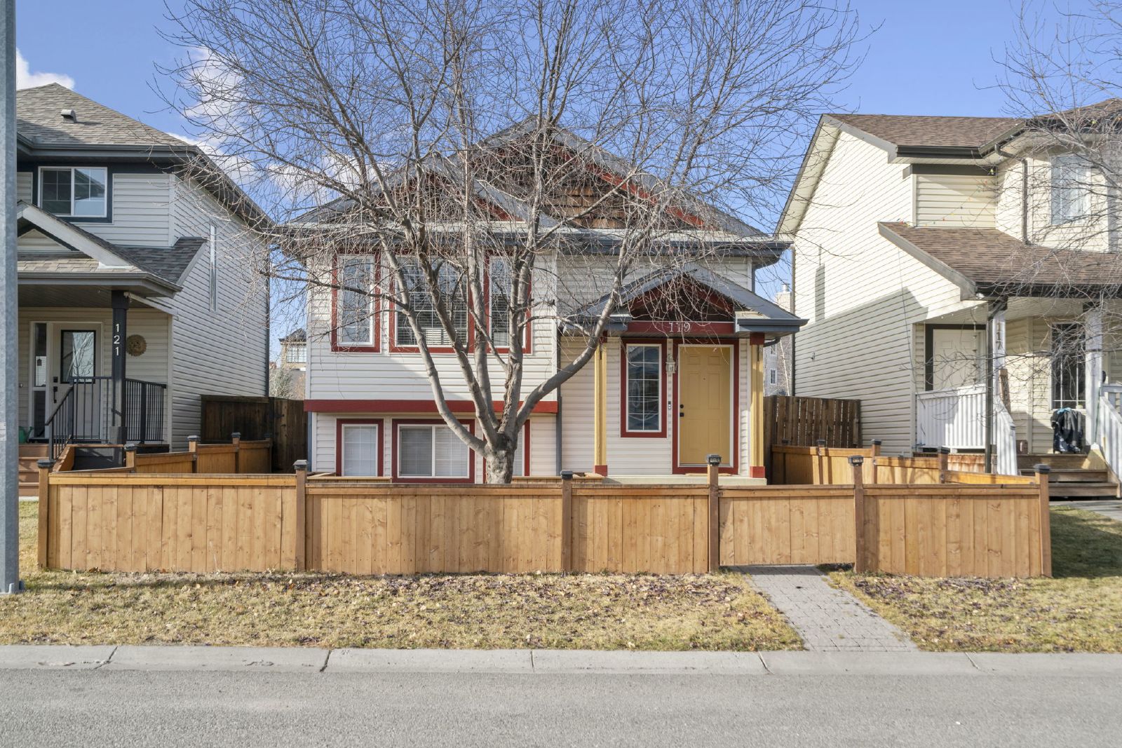 OKOTOKS - THREE BEDROOM TWO STOREY HOUSE property image