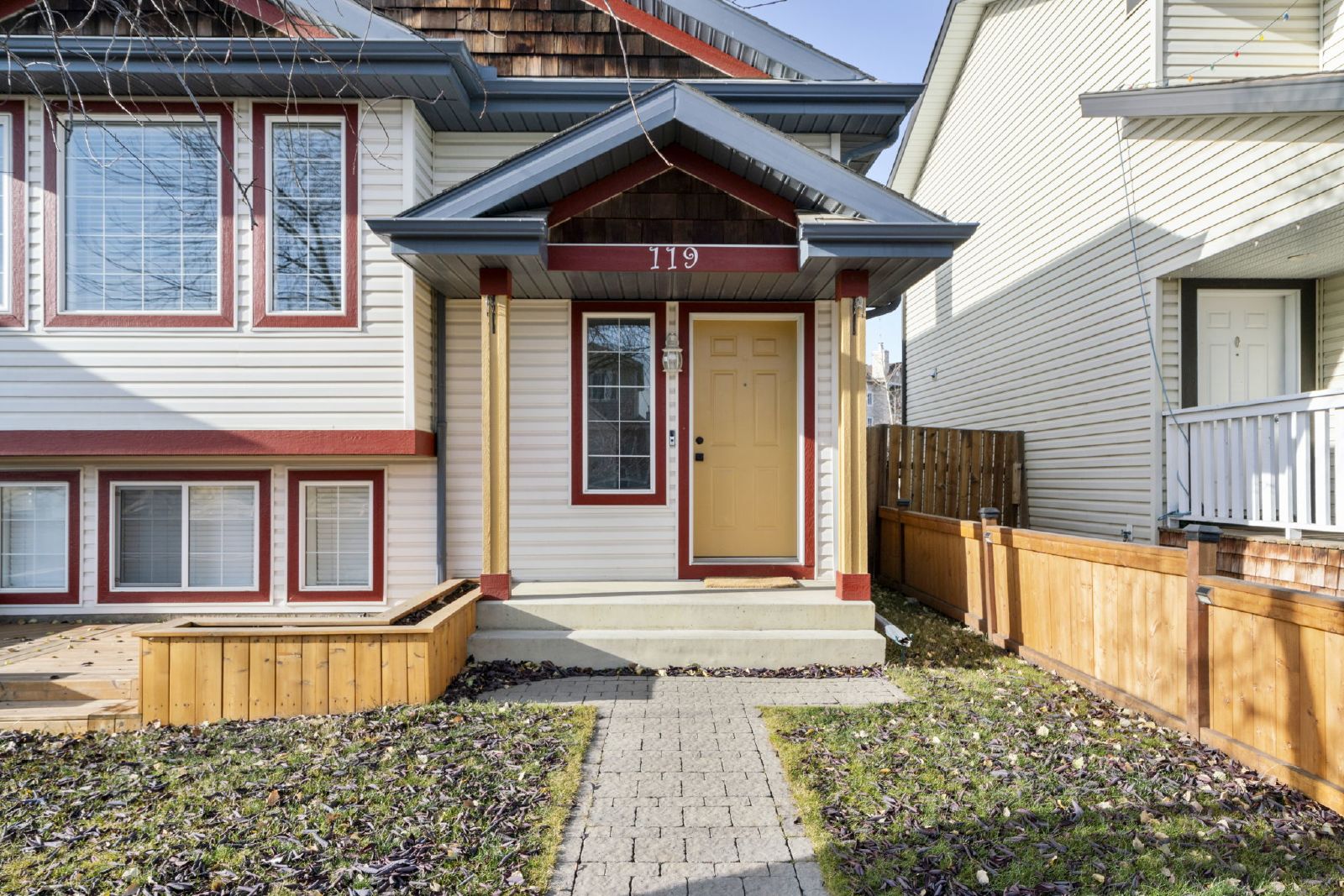 OKOTOKS - THREE BEDROOM TWO STOREY HOUSE property image