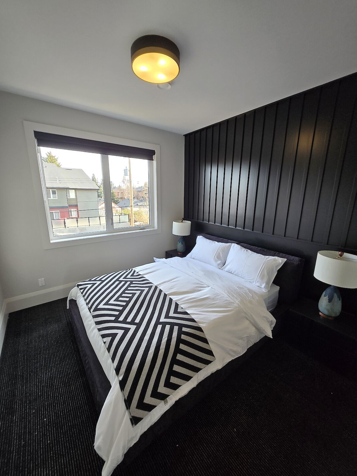 KILLARNEY - FURNISHED LUXURY BOUTIQUE TOWNHOUSE, 2 BEDROOM, 2 BATH property image