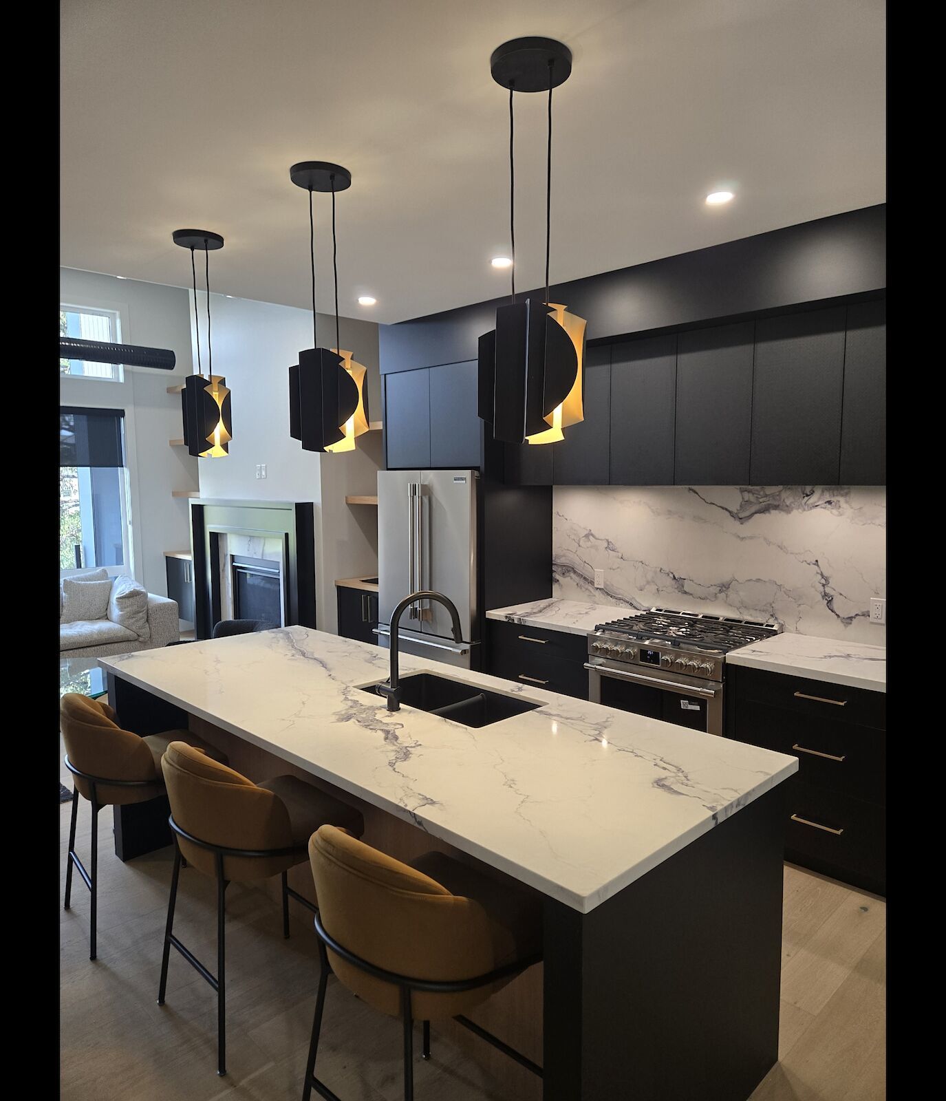 KILLARNEY - FURNISHED LUXURY BOUTIQUE TOWNHOUSE, 2 BEDROOM, 2 BATH property image