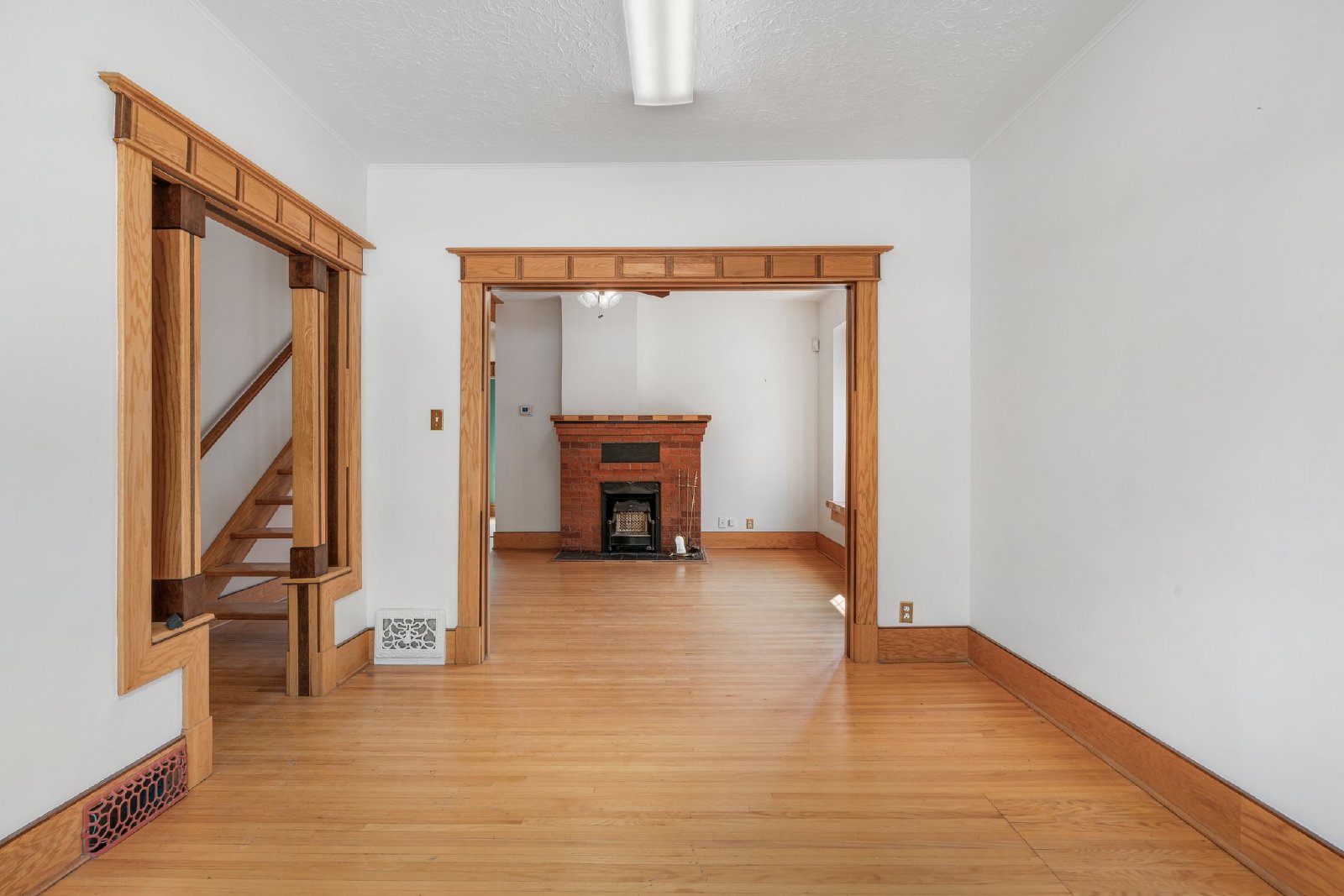 SUNALTA - CHARMING CENTURY HOME IN SUNALTA property image