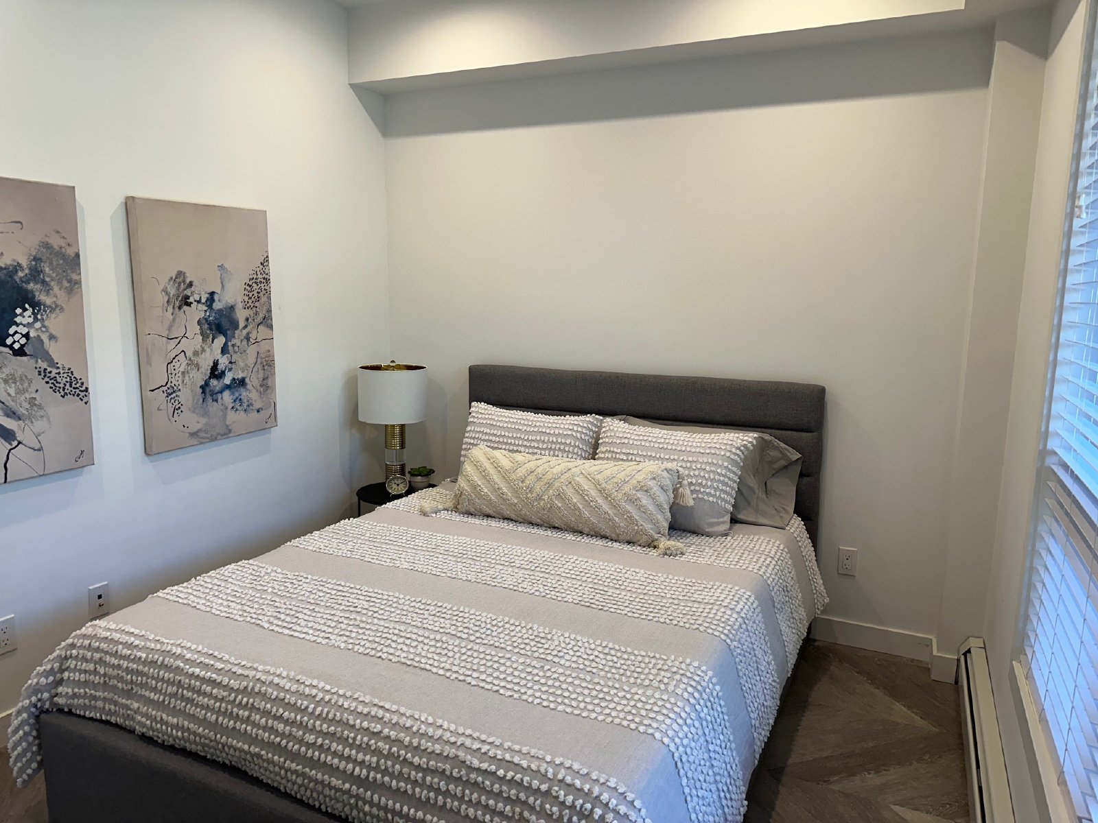 UNIVERSITY DISTRICT - MAIN FLOOR - TWO BEDROOM,TWO BATH property image