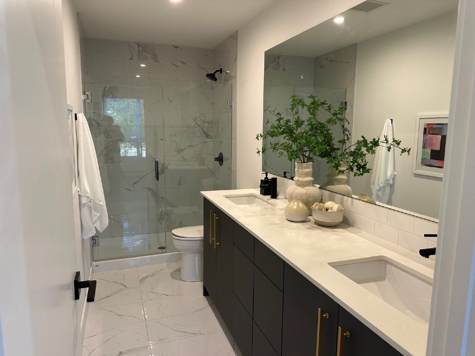 UNIVERSITY DISTRICT - MAIN FLOOR - TWO BEDROOM,TWO BATH property image