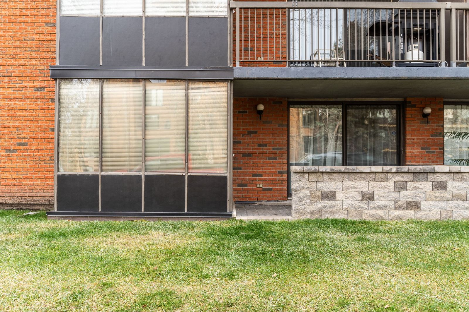 CRESCENT HEIGHTS - One Bed - Main Floor- Underground parking included property image