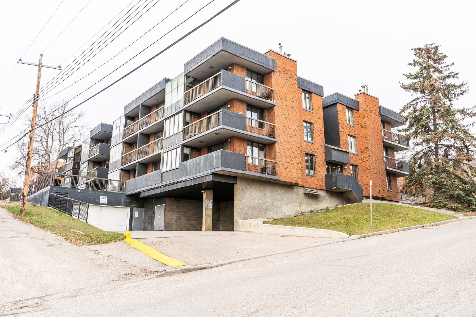CRESCENT HEIGHTS - One Bed - Main Floor- Underground parking included property image