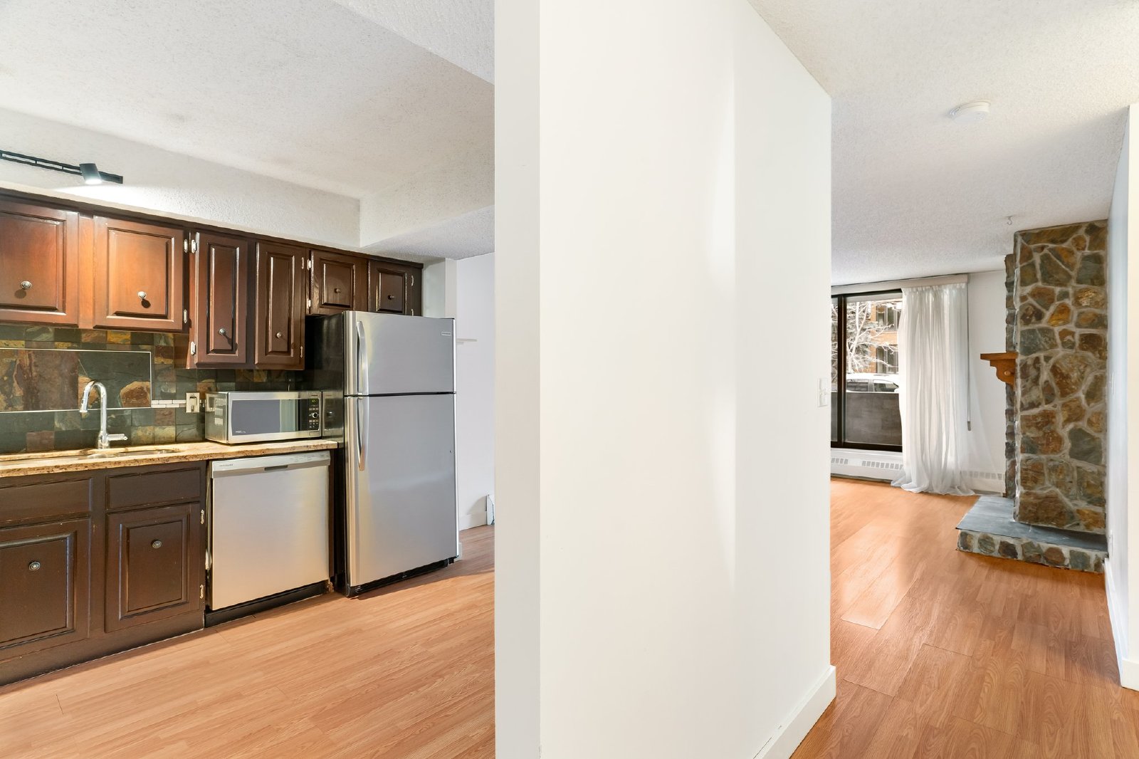 CRESCENT HEIGHTS - One Bed - Main Floor- Underground parking included property image