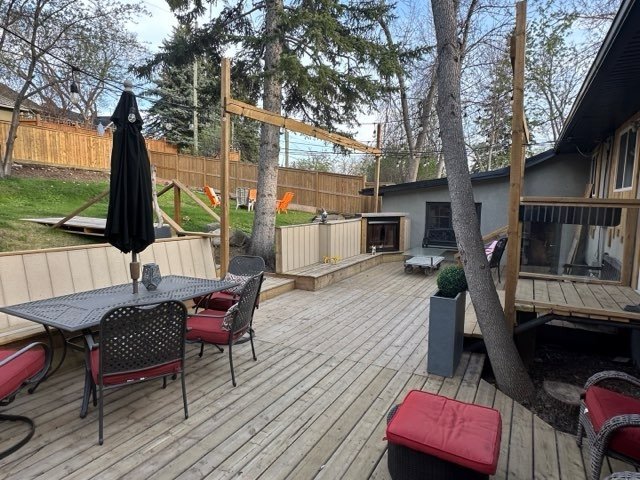 MOUNT ROYAL - BUNGALOW - RENOVATED - THREE BEDROOM property image