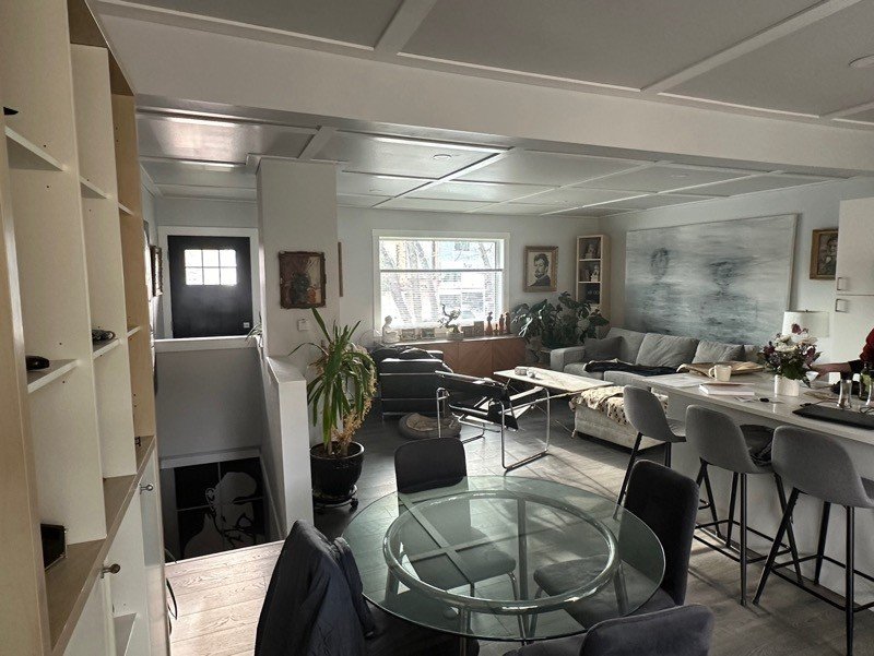 MOUNT ROYAL - BUNGALOW - RENOVATED - THREE BEDROOM property image