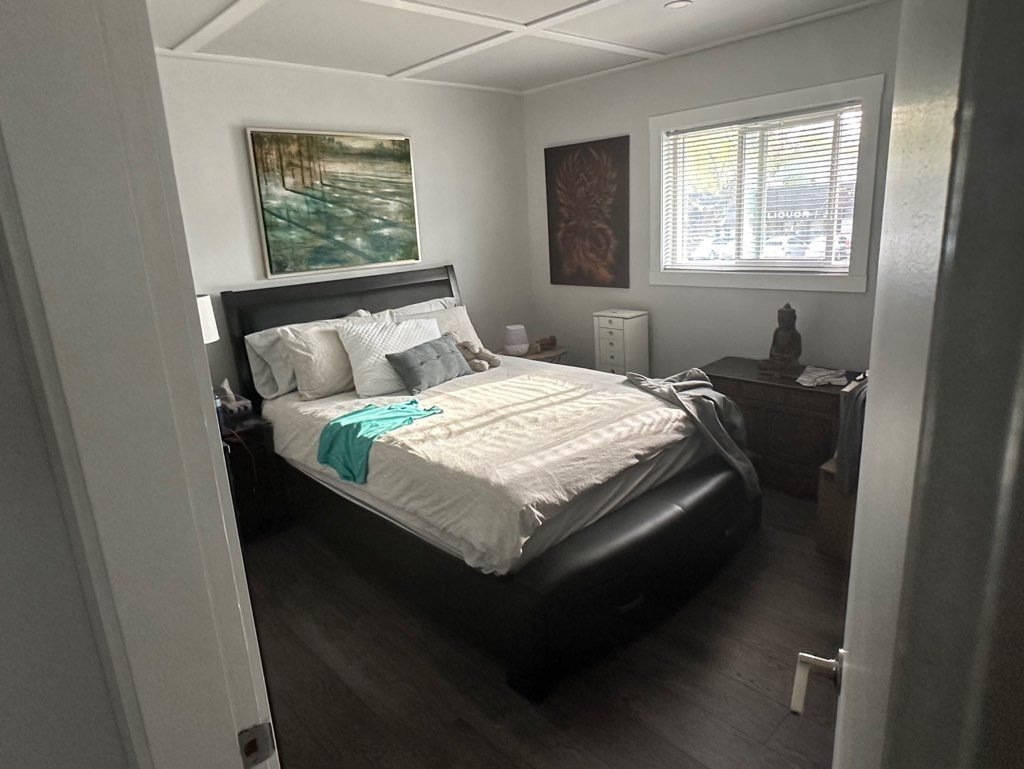 MOUNT ROYAL - BUNGALOW - RENOVATED - THREE BEDROOM property image