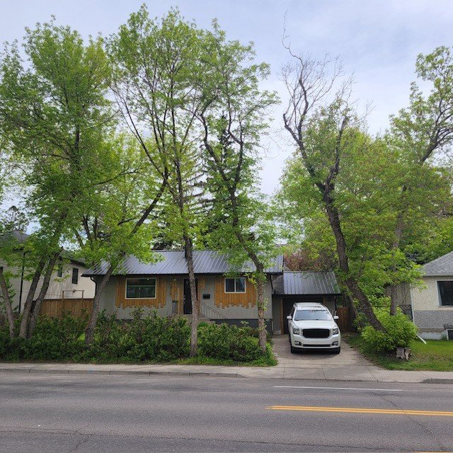 MOUNT ROYAL - BUNGALOW - RENOVATED - THREE BEDROOM property image