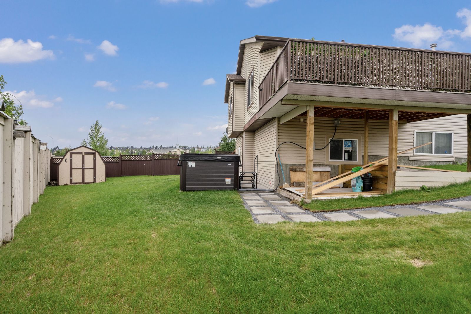 PANORAMA HILLS -HOUSE WITH 3 BEDROOMS AND GARAGE - BASEMENT AVAILABLE property image