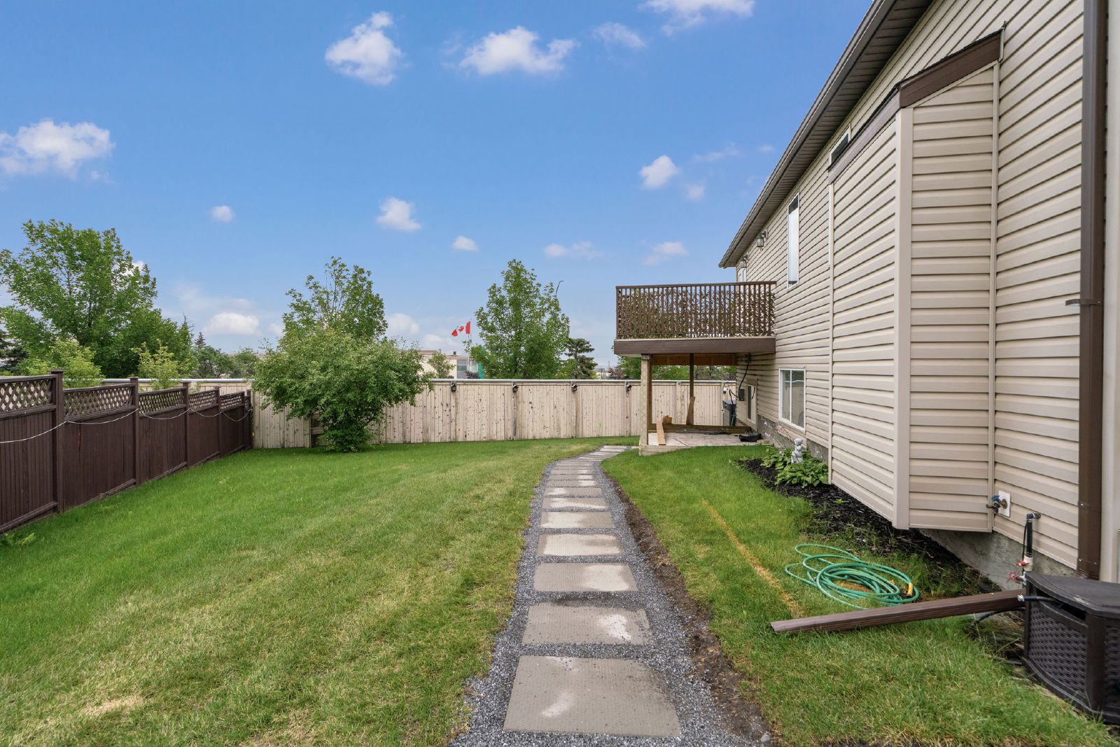 PANORAMA HILLS -HOUSE WITH 3 BEDROOMS AND GARAGE - BASEMENT AVAILABLE property image