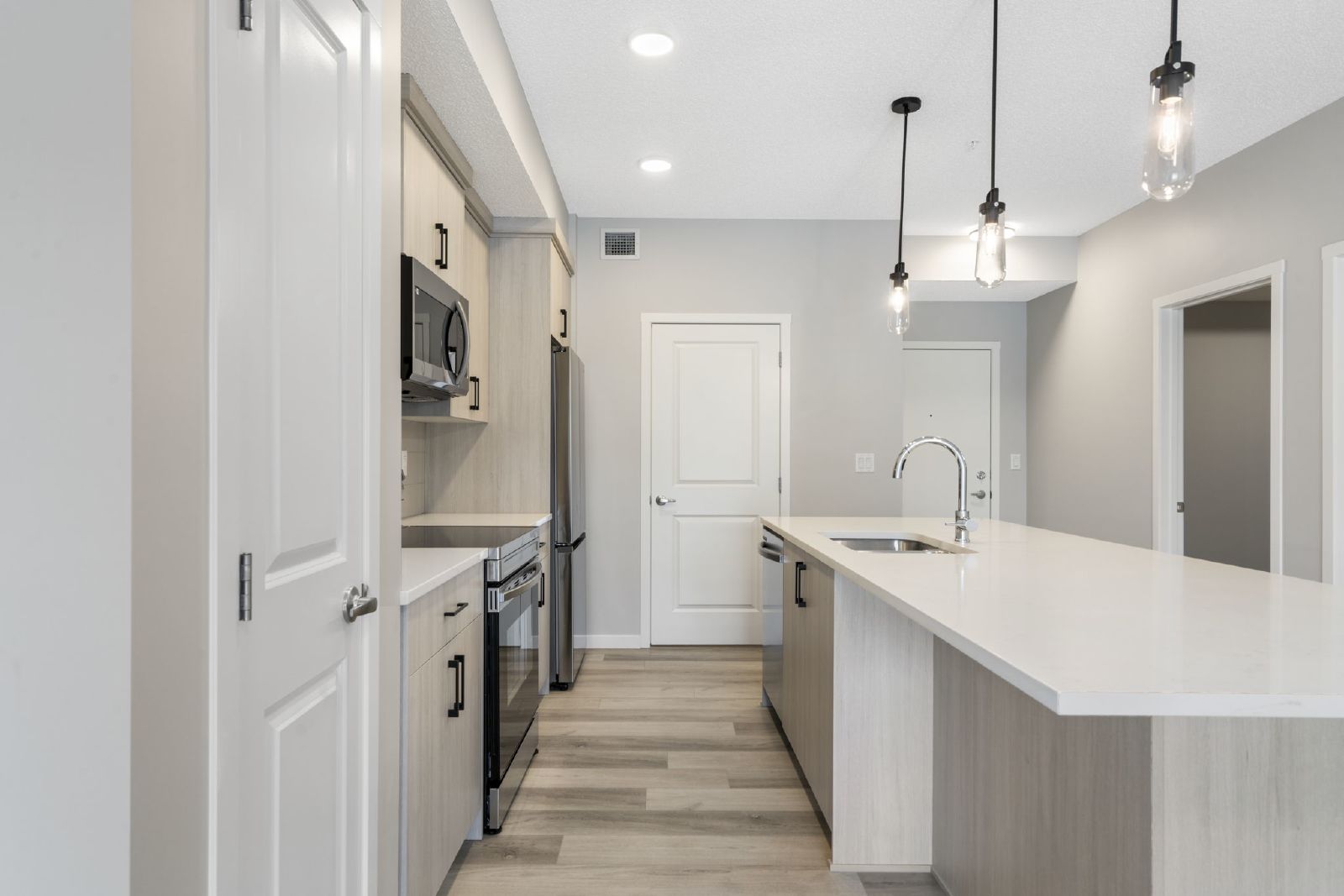 114, 40 Carrington Plaza NW - 114 property image