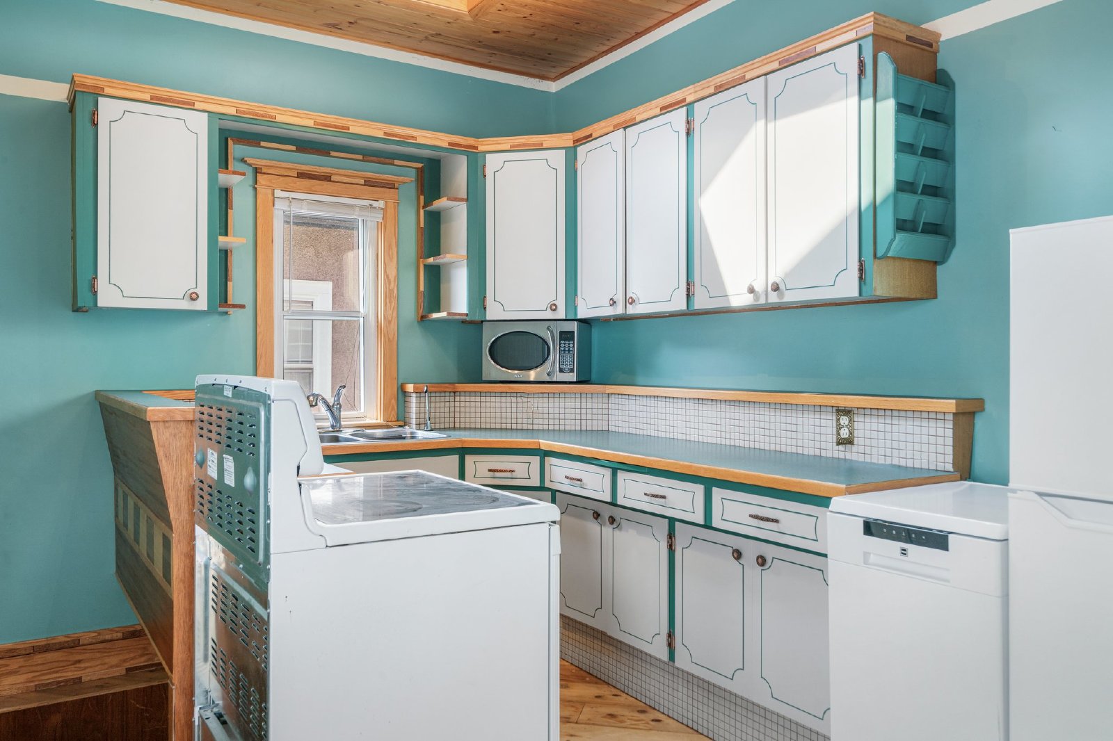 1216 15 Street SW - - property image