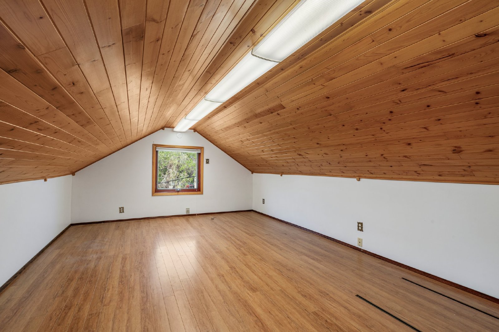 1216 15 Street SW - - property image