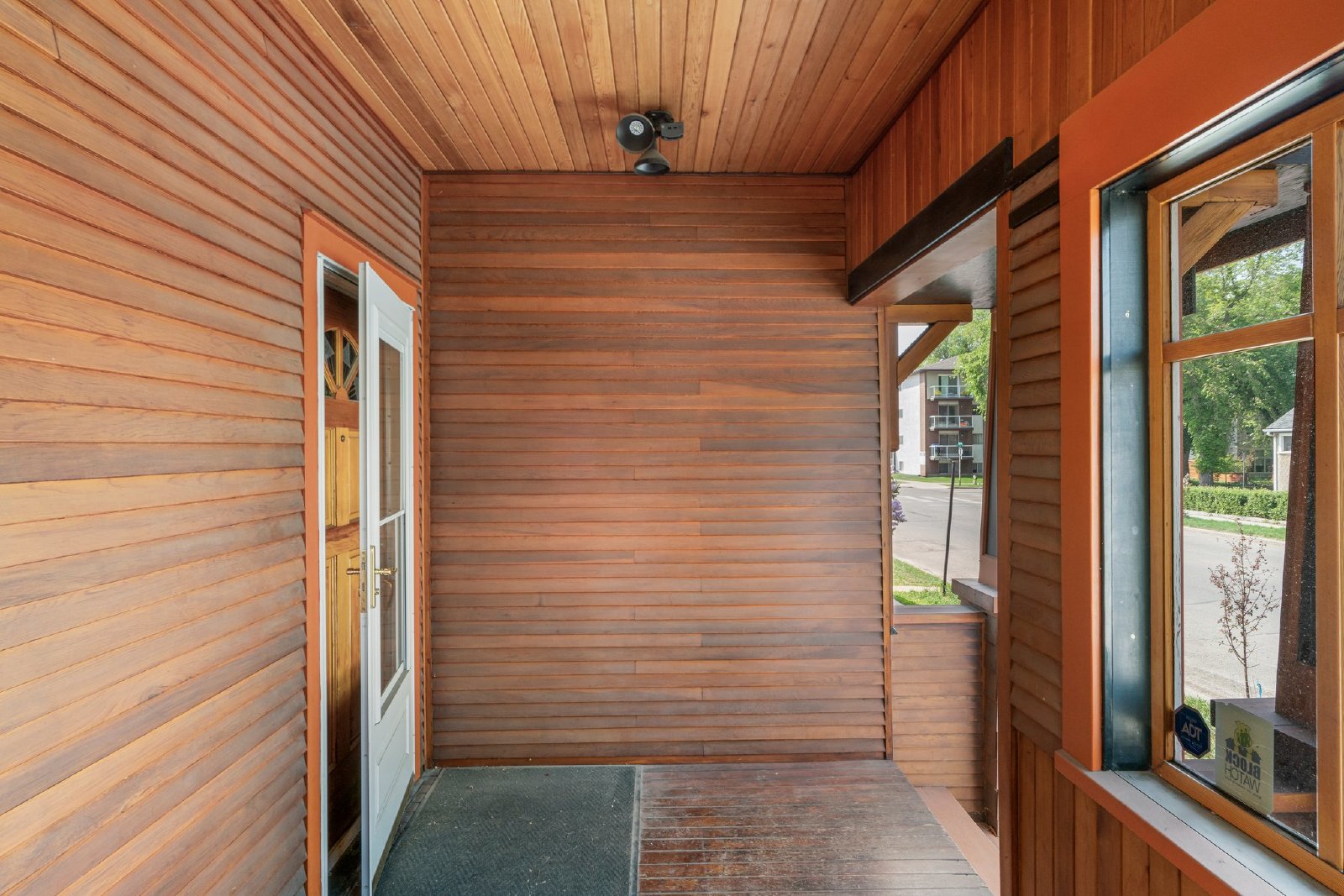 1216 15 Street SW - - property image