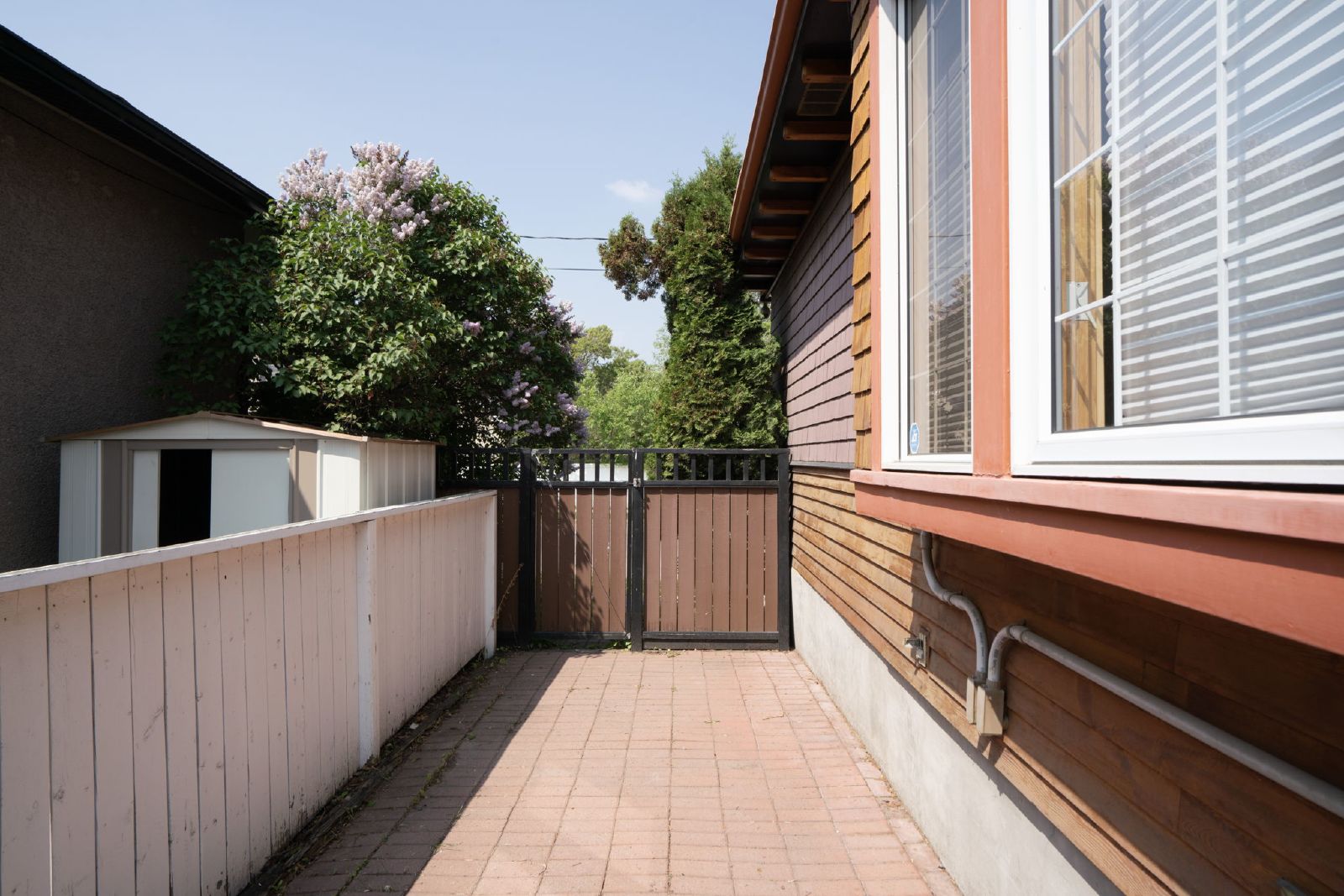 1216 15 Street SW - - property image