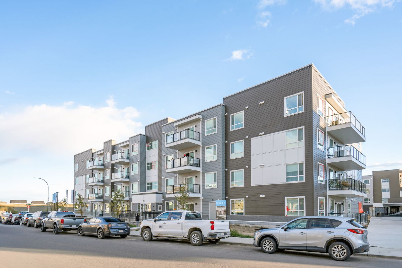 2404, 33 Carringham Gate NW - 2404 property image