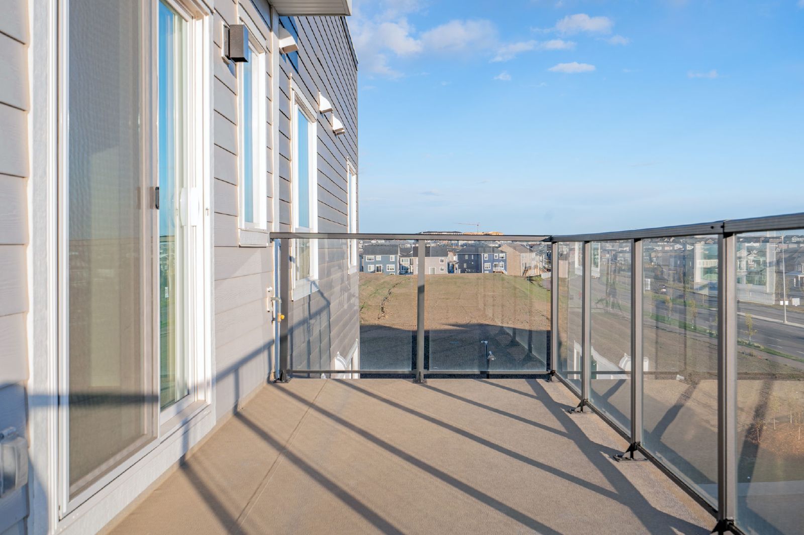 2404, 33 Carringham Gate NW - 2404 property image