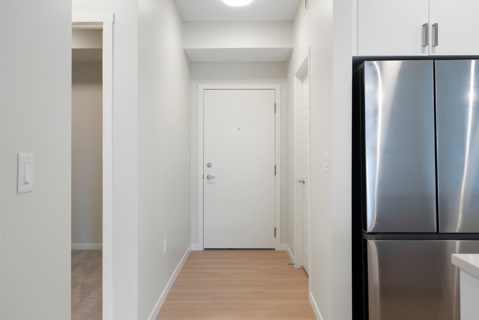 2404, 33 Carringham Gate NW - 2404 property image