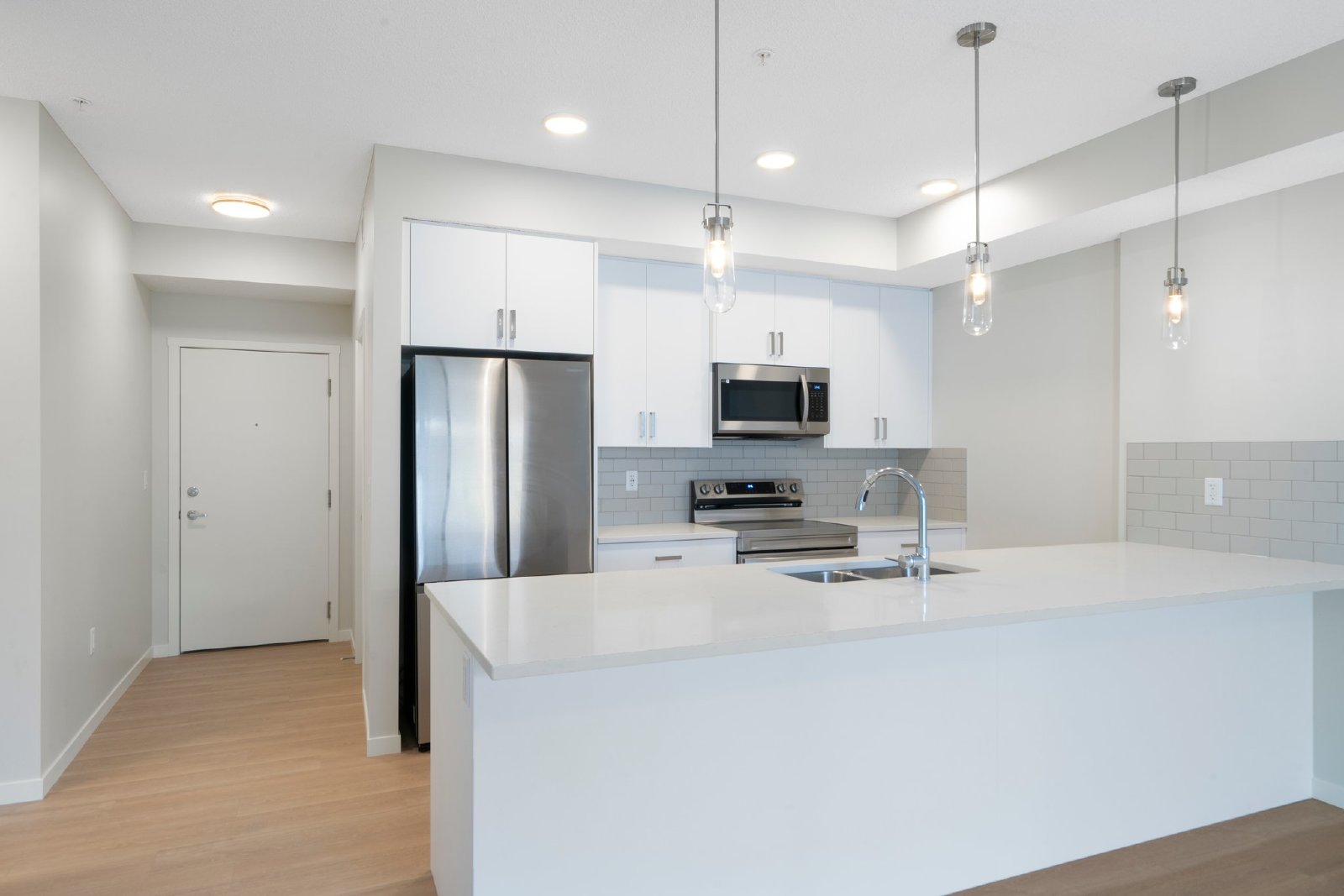 2404, 33 Carringham Gate NW - 2404 property image