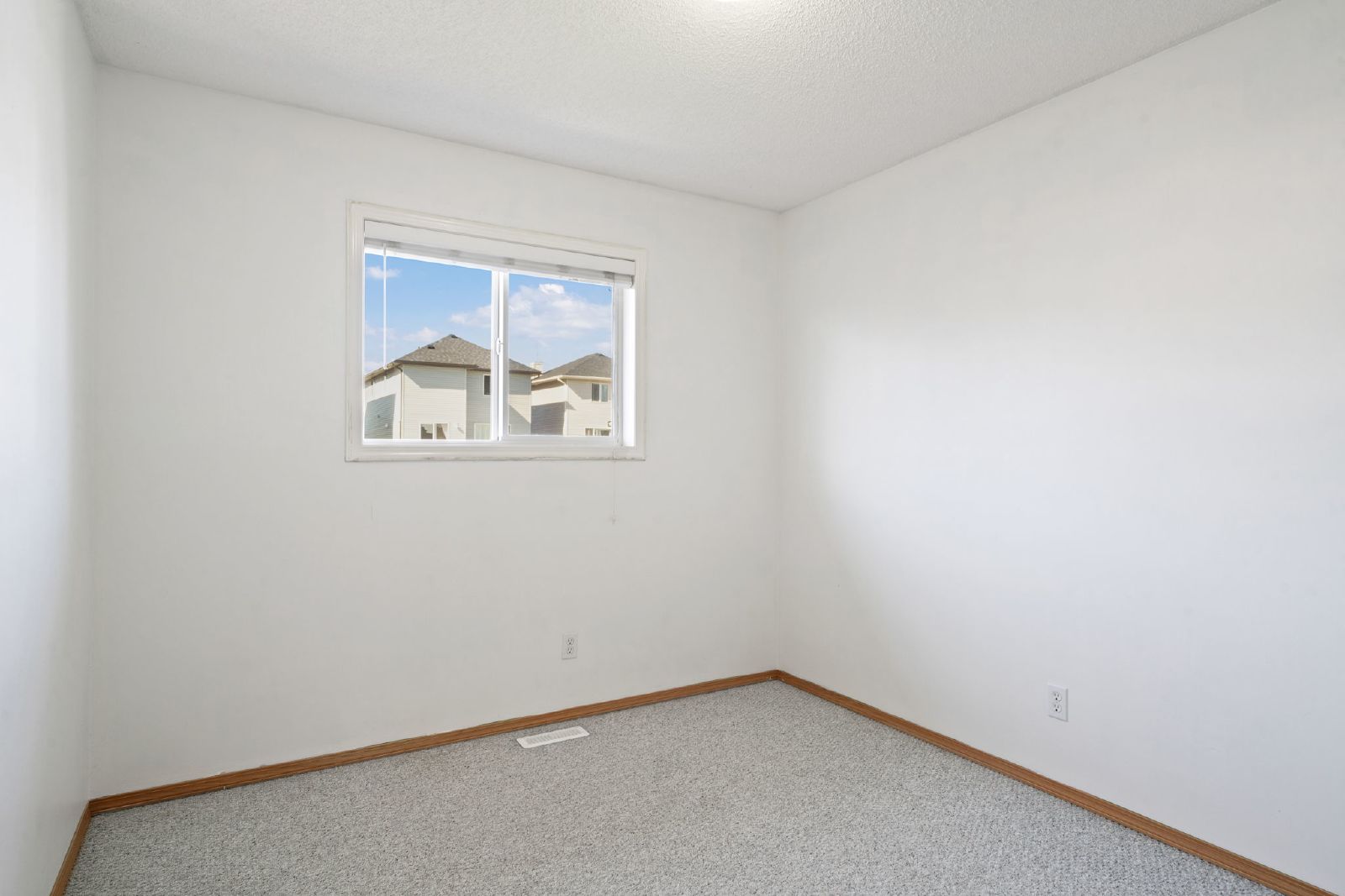 179 Taravista Street NE - 1 property image