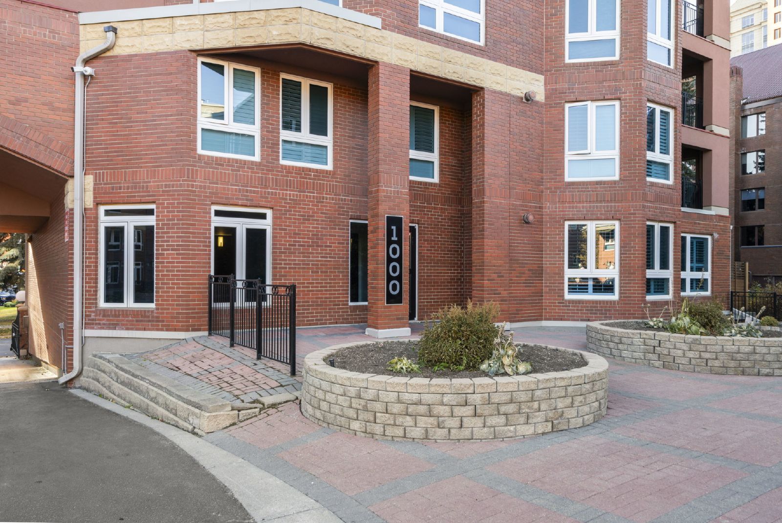 1505, 400 Eau Claire Avenue SW - 1 property image