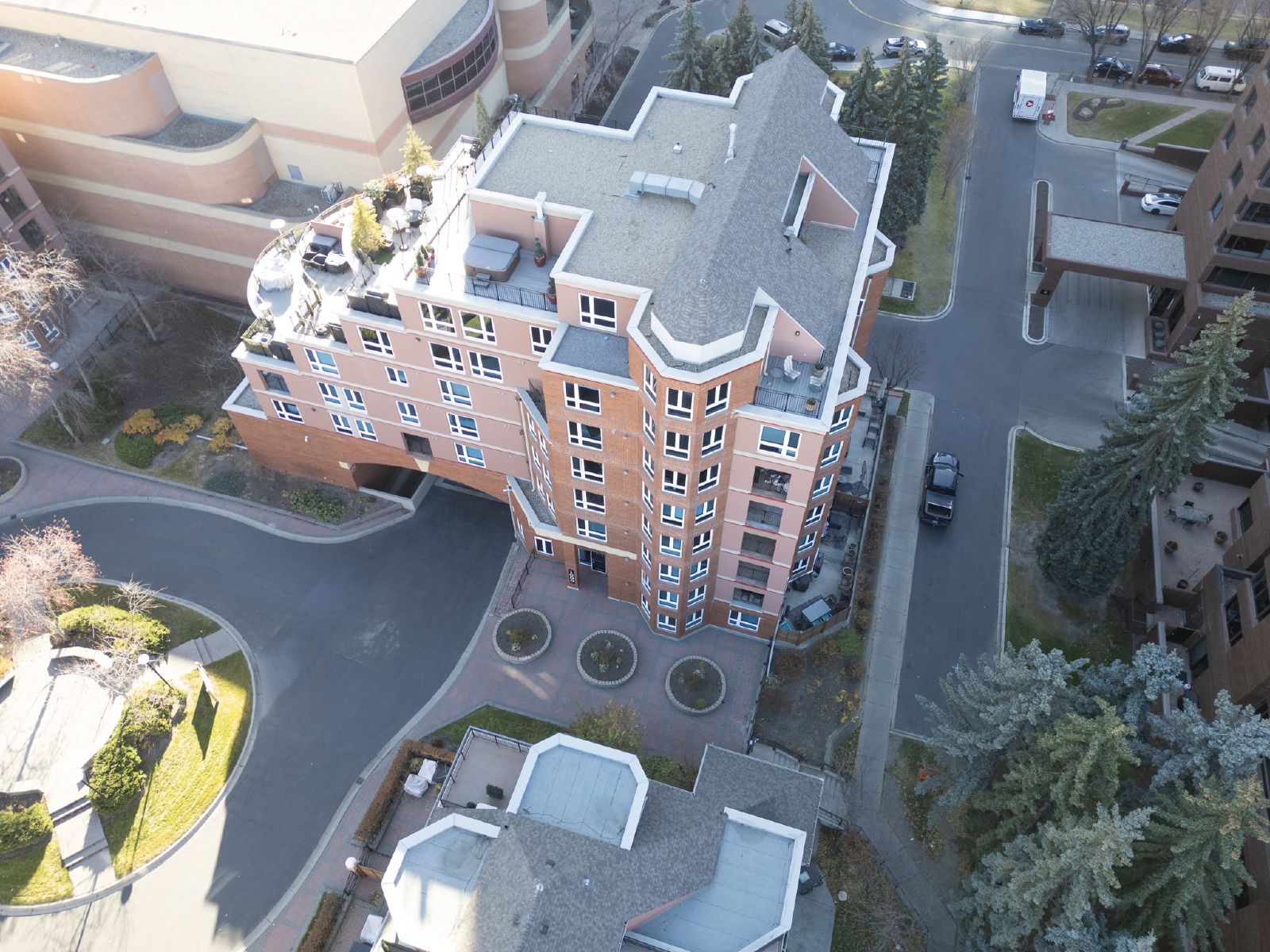 1505, 400 Eau Claire Avenue SW - 1 property image